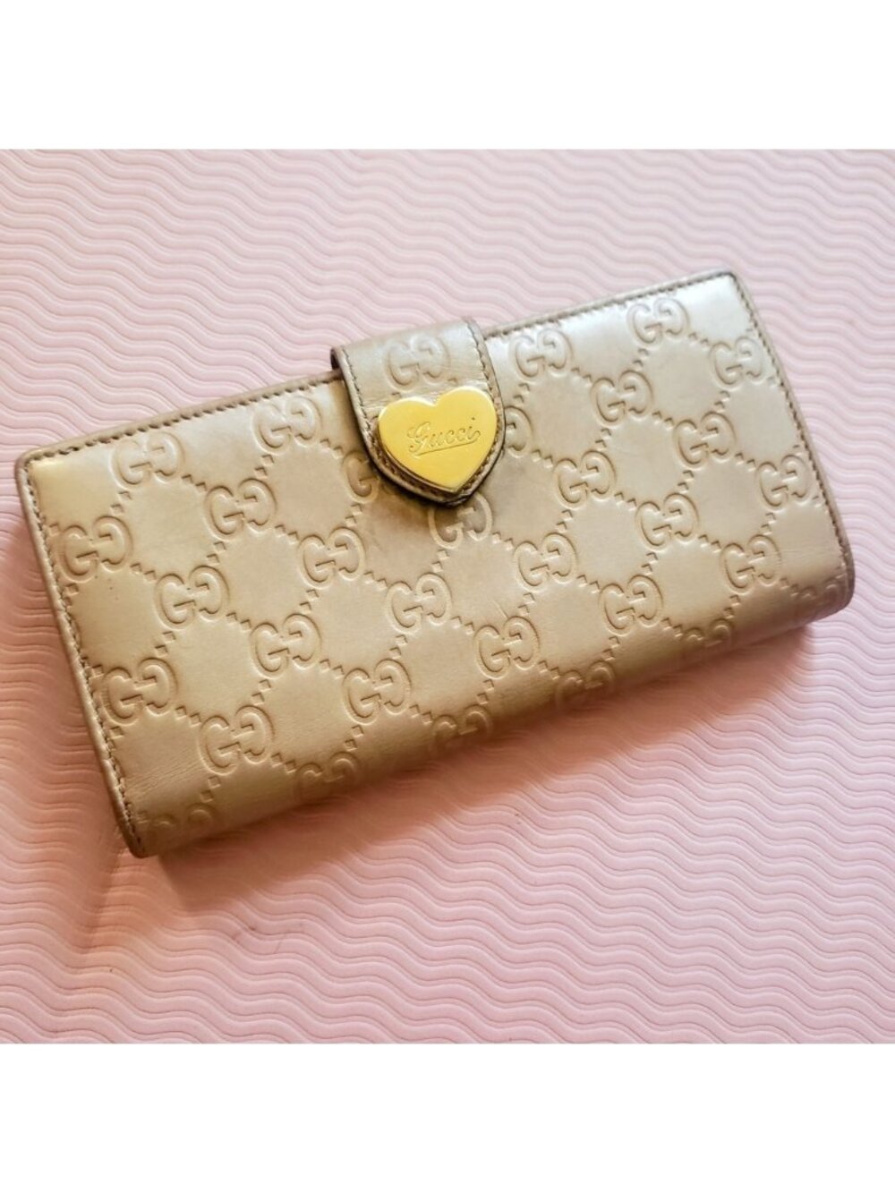 Gucci Guccissima Metallic Gold GG Leather Heart Snap Continental Long Wallet COA